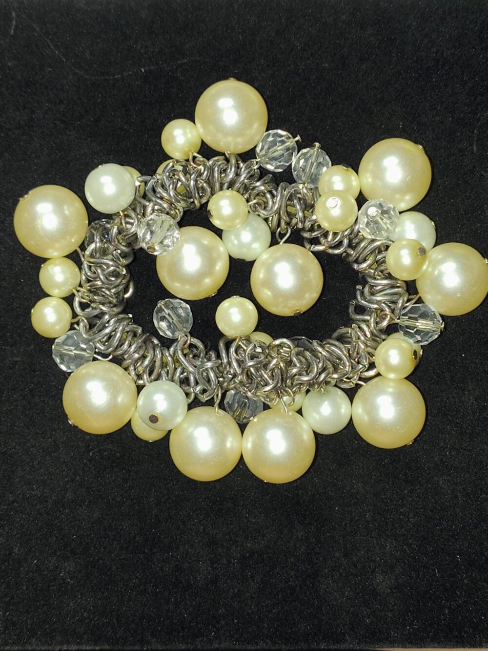 Vintage Faux Pearl Cha‑Cha Cluster Stretch Bracelet – 1950s/60s Style
